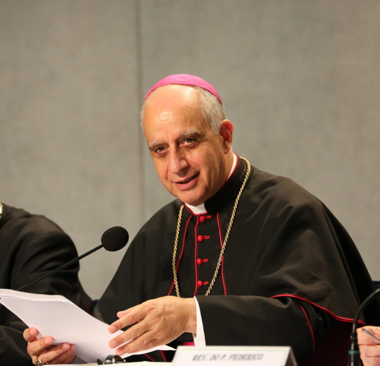 Monsignor Rino Fisichella chiude il Fol in Fest: la risalita dell’uomo verso il Paradiso